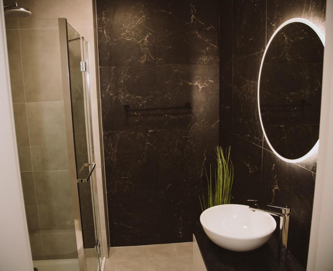 Apartamenty Leszno ภายนอก รูปภาพ