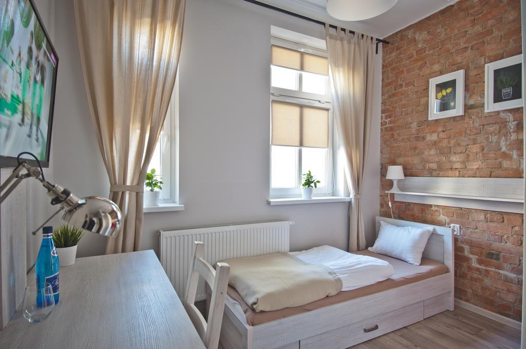 Apartamenty Leszno ภายนอก รูปภาพ