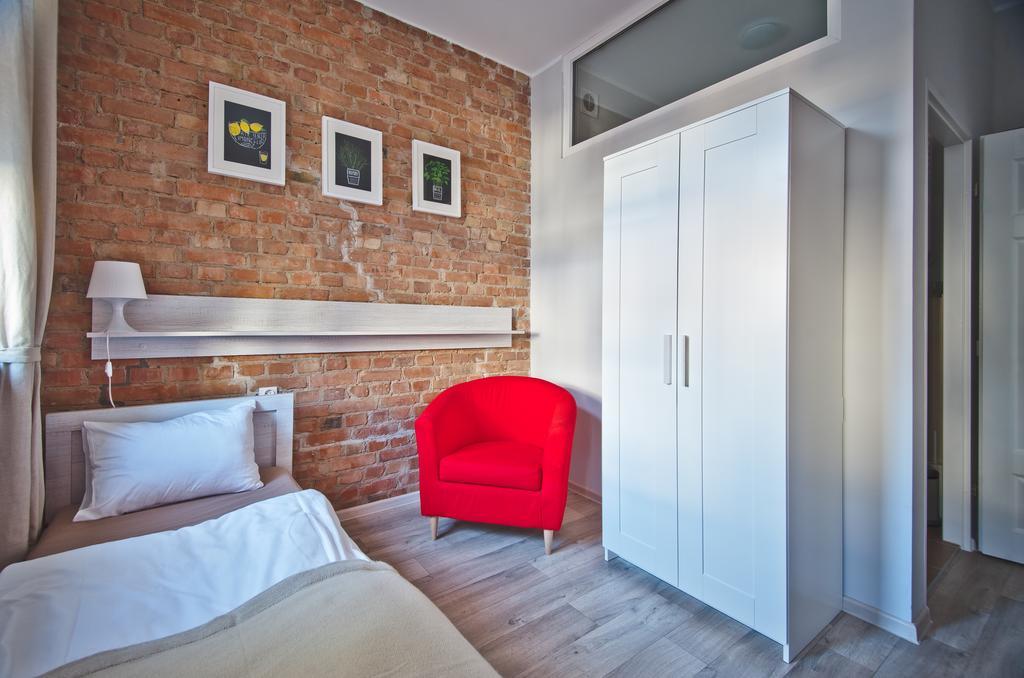 Apartamenty Leszno ภายนอก รูปภาพ