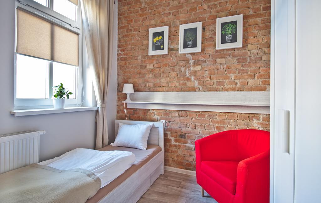 Apartamenty Leszno ภายนอก รูปภาพ